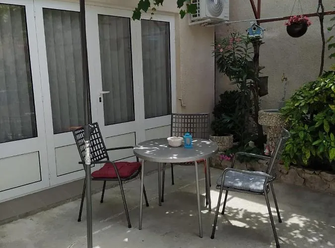 アパート Tomic ノヴィ・ヴィノドロスキー