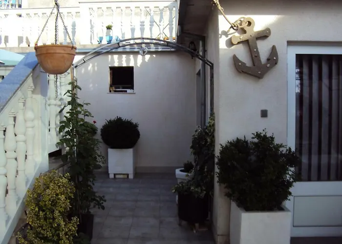 アパート Tomic ノヴィ・ヴィノドロスキー